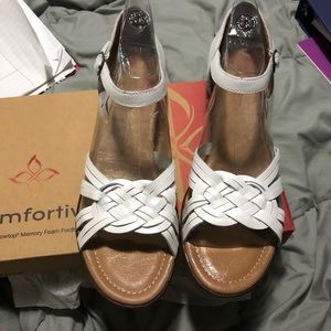 Comfortiva Womens Fortune Leather Open toe